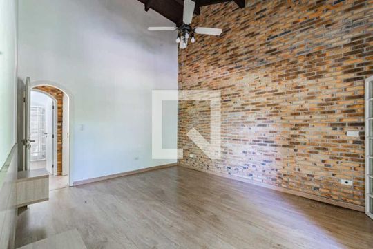 Quarto 1 de casa para alugar com 4 quartos, 277m² em Centro, Gravataí