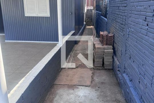 Área externa de casa à venda com 2 quartos, 200m² em Santo Afonso, Novo Hamburgo