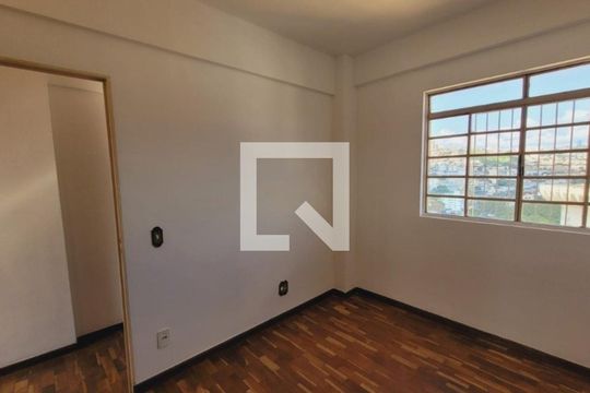 Sala de apartamento para alugar com 3 quartos, 76m² em Jardim America, Belo Horizonte