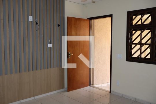 Sala de casa à venda com 2 quartos, 68m² em Cidade São Mateus, São Paulo