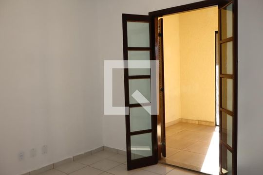 Quarto 1 de casa à venda com 2 quartos, 68m² em Cidade São Mateus, São Paulo