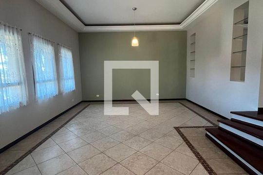 Sala de casa de condomínio para alugar com 3 quartos, 293m² em Nova Higienópolis, Barueri