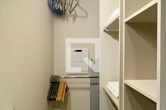 Studio de kitnet/studio à venda com 1 quarto, 30m² em Pinheiros, São Paulo