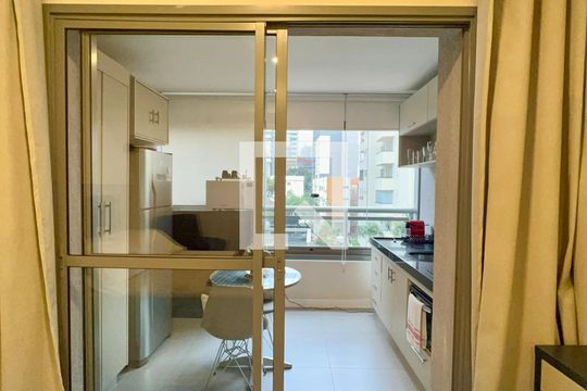 Cozinha de kitnet/studio à venda com 1 quarto, 30m² em Pinheiros, São Paulo