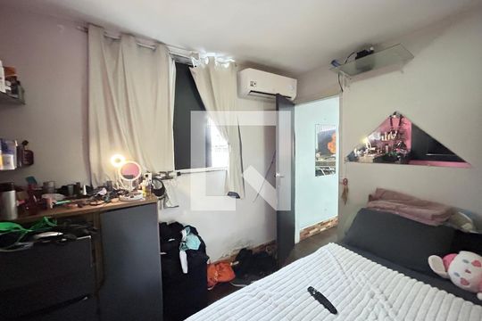 Quarto 1 de apartamento para alugar com 3 quartos, 55m² em Bento Ribeiro, Rio de Janeiro