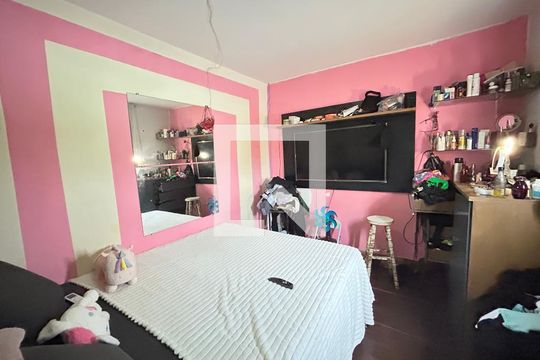 Quarto 1 de apartamento para alugar com 3 quartos, 55m² em Bento Ribeiro, Rio de Janeiro