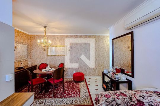 Sala de apartamento para alugar com 1 quarto, 65m² em Vila Bertioga, São Paulo