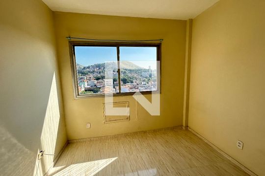 Quarto 1 de apartamento para alugar com 2 quartos, 68m² em Praça Seca, Rio de Janeiro