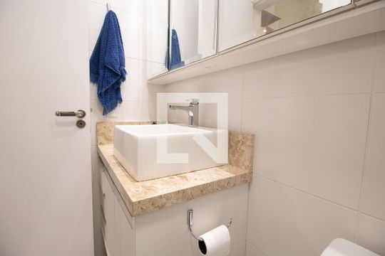 Apartamento à venda com 2 quartos, 57m² em Água Verde, Curitiba