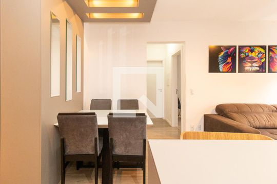 Apartamento à venda com 2 quartos, 57m² em Água Verde, Curitiba