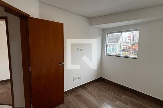 Quarto 1 de apartamento para alugar com 2 quartos, 48m² em Vila Alice, Santo André