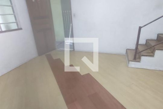 Sala de casa para alugar com 3 quartos, 150m² em Cidade Líder, São Paulo