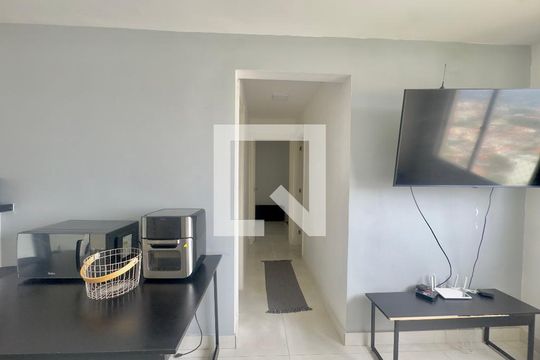 Sala de apartamento para alugar com 2 quartos, 45m² em Jardim Gracinda, Guarulhos