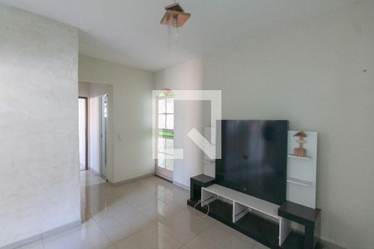 Casa à venda com 4 quartos, 272m² em Minas Caixa, Belo Horizonte