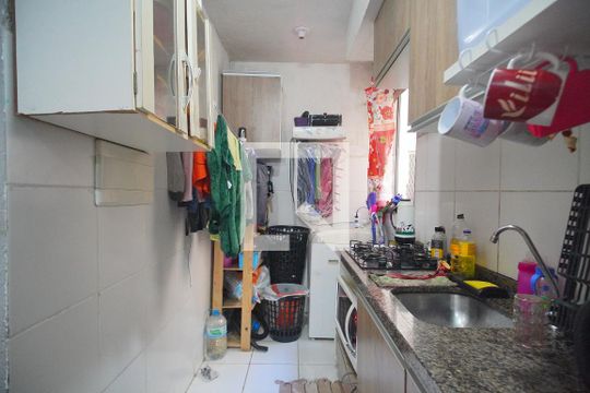 Cozinha de apartamento à venda com 2 quartos, 44m² em Santos Dumont, São Leopoldo