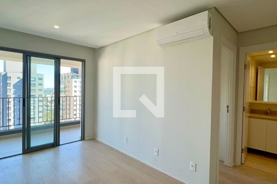 Sala de apartamento para alugar com 2 quartos, 58m² em Pinheiros, São Paulo