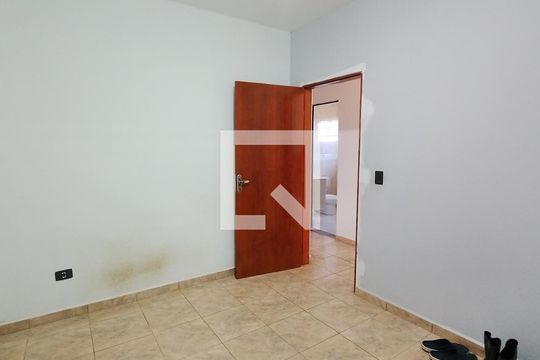 Quarto 1 de casa para alugar com 3 quartos, 210m² em Jardim São Luis, Suzano