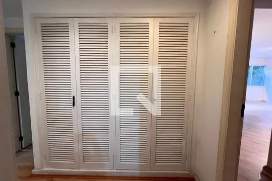 Quarto 1 de apartamento à venda com 4 quartos, 200m² em Copacabana, Rio de Janeiro