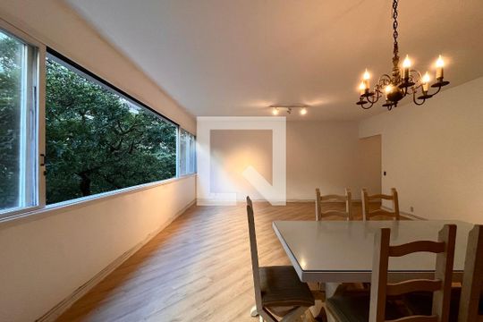 Sala  de apartamento à venda com 4 quartos, 200m² em Copacabana, Rio de Janeiro