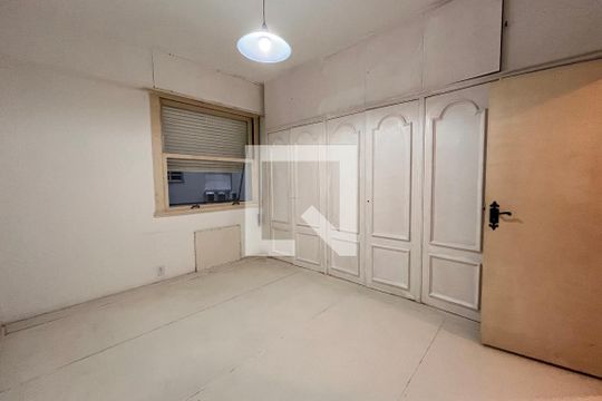 Quarto 1 de apartamento à venda com 4 quartos, 200m² em Copacabana, Rio de Janeiro