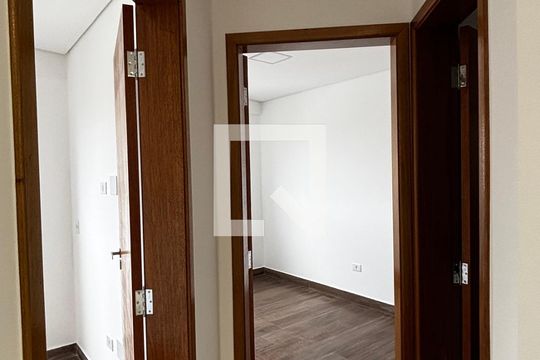 Corredor de apartamento para alugar com 2 quartos, 85m² em Vila Alice, Santo André