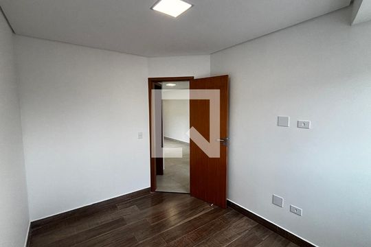 Quarto 1 de apartamento para alugar com 2 quartos, 85m² em Vila Alice, Santo André