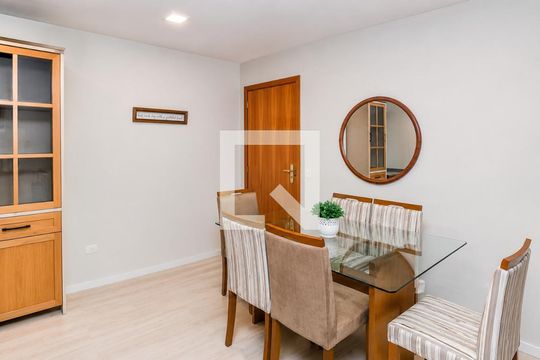 Sala de apartamento para alugar com 2 quartos, 76m² em Petrópolis, Porto Alegre