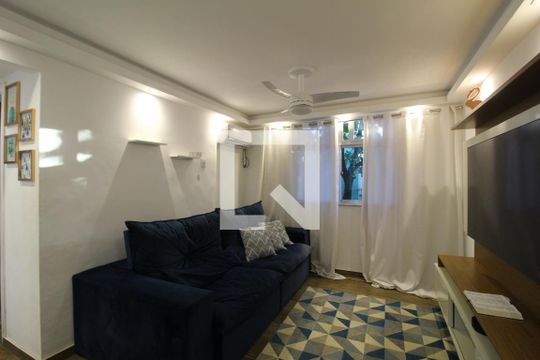 Sala de apartamento à venda com 1 quarto, 350m² em Taquara, Rio de Janeiro