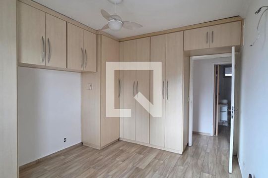 Quarto de apartamento para alugar com 3 quartos, 105m² em Oswaldo Cruz, São Caetano do Sul