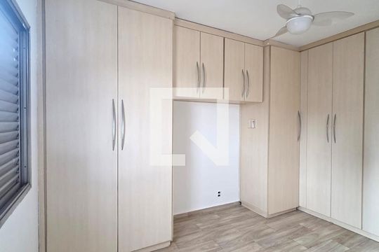 Quarto de apartamento para alugar com 3 quartos, 105m² em Oswaldo Cruz, São Caetano do Sul