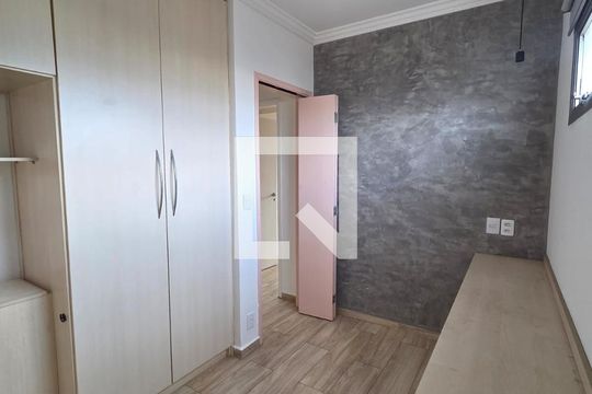 Quarto de apartamento para alugar com 3 quartos, 105m² em Oswaldo Cruz, São Caetano do Sul