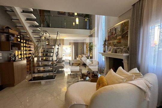 Sala de casa de condomínio à venda com 3 quartos, 320m² em Parque Nova Jandira, Barueri