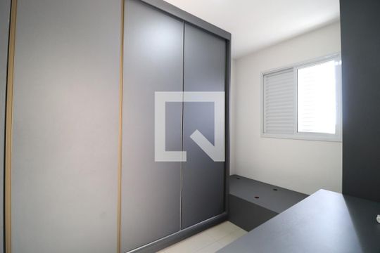 Quarto 1 de apartamento para alugar com 2 quartos, 54m² em Jaraguá, Uberlândia