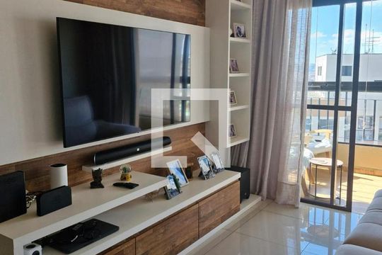 Sala de apartamento à venda com 3 quartos, 84m² em Vila Olivo, Valinhos