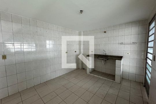 Cozinha de casa para alugar com 2 quartos, 140m² em Bussocaba, Osasco