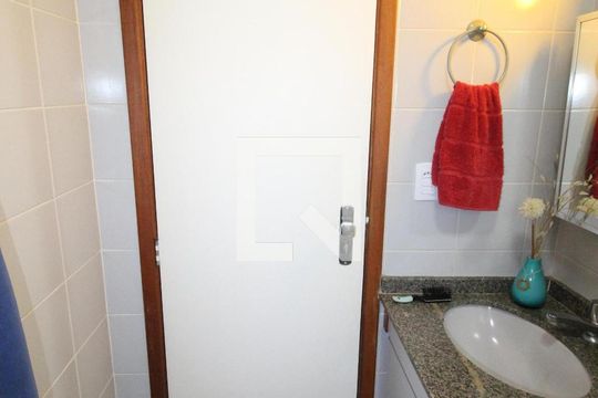 Banheiro de apartamento para alugar com 2 quartos, 80m² em Jardim das Industrias, São José dos Campos