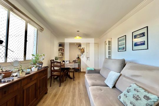 Sala de apartamento à venda com 2 quartos, 69m² em Vila Alexandria, São Paulo