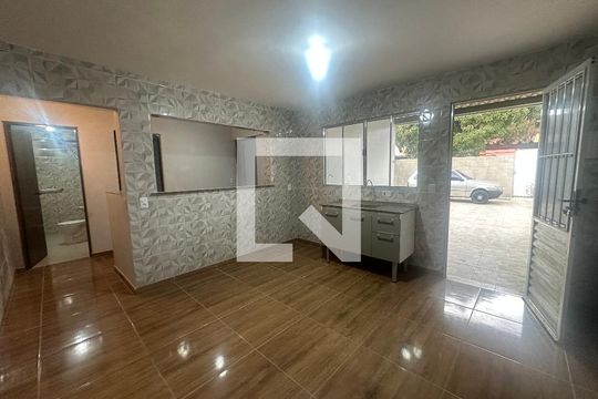Sala/Cozinha de casa para alugar com 2 quartos, 70m² em Jardim Iracema, Barueri