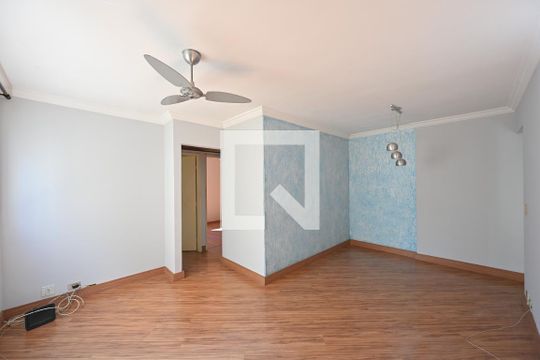 Sala de apartamento para alugar com 2 quartos, 65m² em Parque Imperial, São Paulo