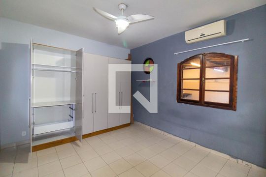 Quarto 1 de casa à venda com 2 quartos, 143m² em Barreto, Niterói