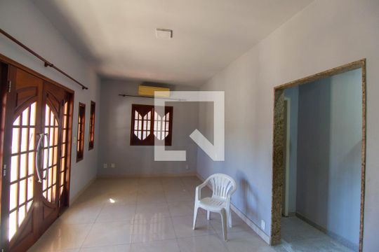Casa à venda com 2 quartos, 143m² em Barreto, Niterói