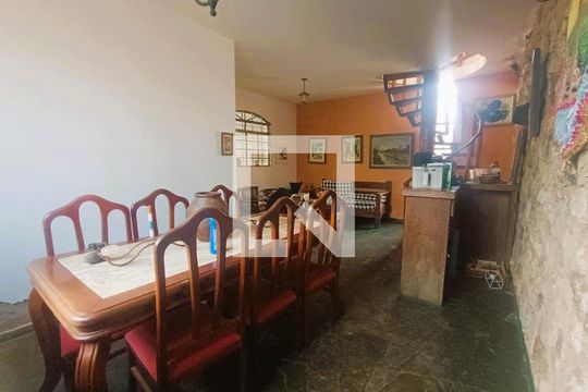Sala de casa para alugar com 2 quartos, 120m² em Jardim Canada, Nova Lima
