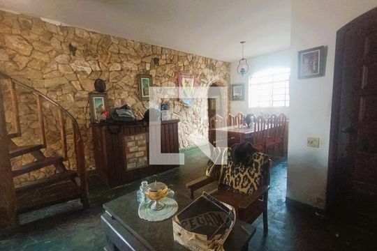 Sala de casa para alugar com 2 quartos, 120m² em Jardim Canada, Nova Lima