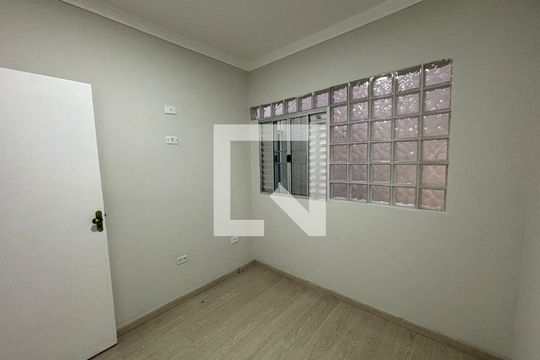 Quarto 1 de casa para alugar com 3 quartos, 570m² em Vila Engenho Novo, Barueri
