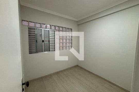 Quarto 1 de casa para alugar com 3 quartos, 570m² em Vila Engenho Novo, Barueri