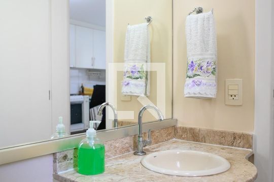 Lavabo de casa de condomínio à venda com 3 quartos, 120m² em Bosque da Saúde, São Paulo