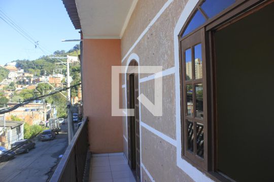 Varanda de casa para alugar com 2 quartos, 120m² em Parque Primavera, Guarulhos