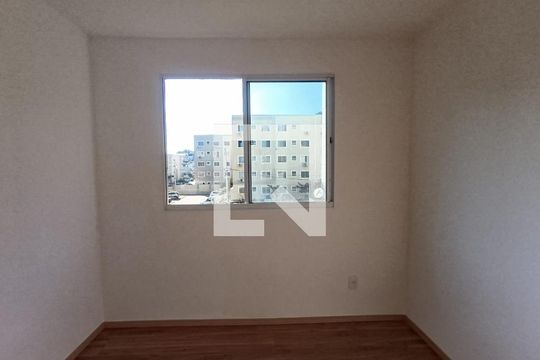 Quarto 1 de apartamento para alugar com 2 quartos, 43m² em Jardim Alvorada, Nova Iguaçu
