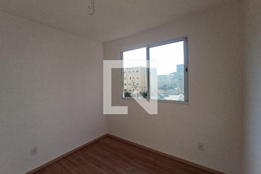 Quarto 1 de apartamento para alugar com 2 quartos, 43m² em Jardim Alvorada, Nova Iguaçu