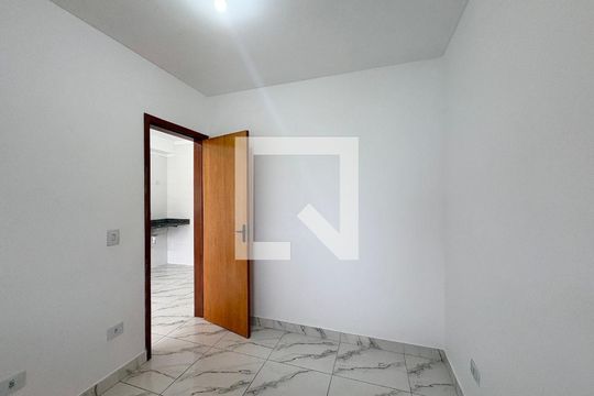 Quarto 1 de apartamento para alugar com 2 quartos, 60m² em São Domingos, São Paulo